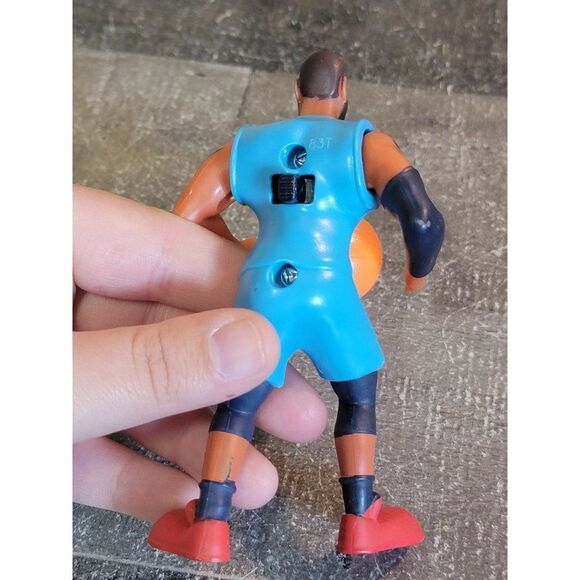 McDonalds 2020 Space Jam Tune Squad LeBron James toy figure - Picture 4 of 5